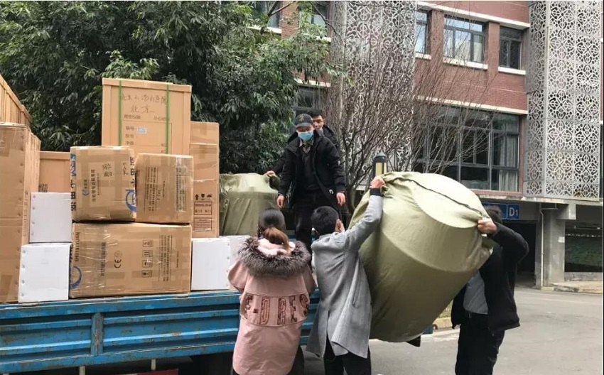 2020，我們用藍(lán)治愈了難!2021，想讓世界多一點(diǎn)水思源藍(lán)